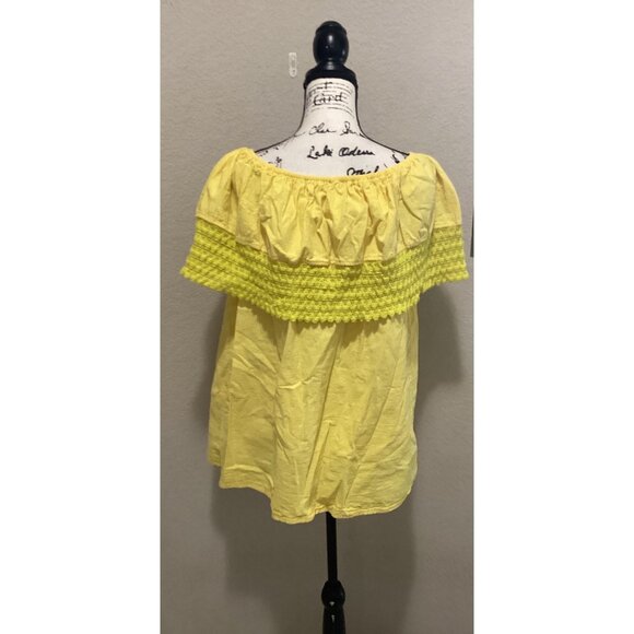 YZXDORWJ Off-Shoulder Embroidered Blouse W/Floral Design & Crochet Ruffle Trim - Picture 4 of 5